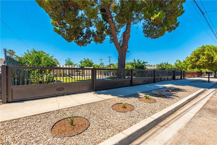 133 N Western Avenue, Hemet, California 92543