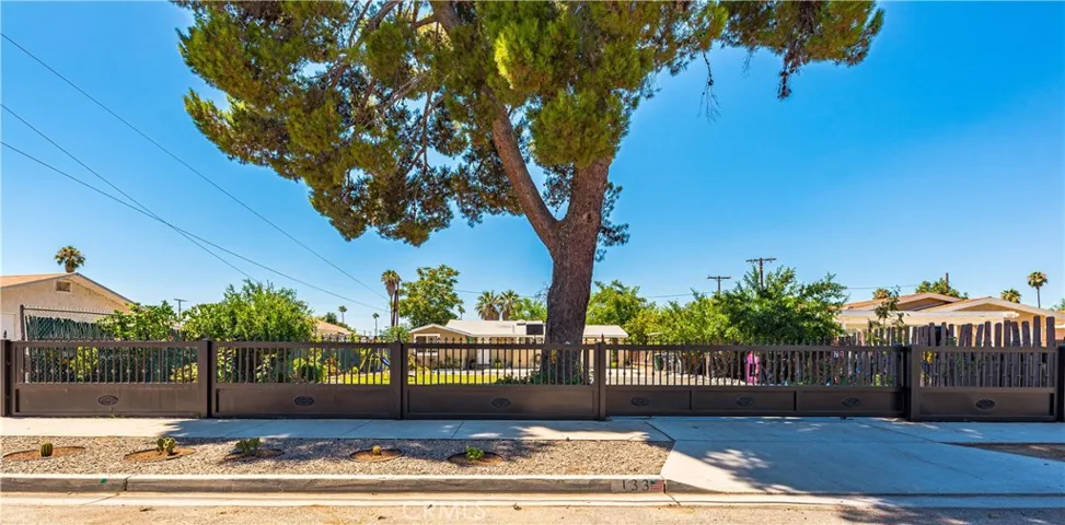 133 N Western Avenue, Hemet, California 92543