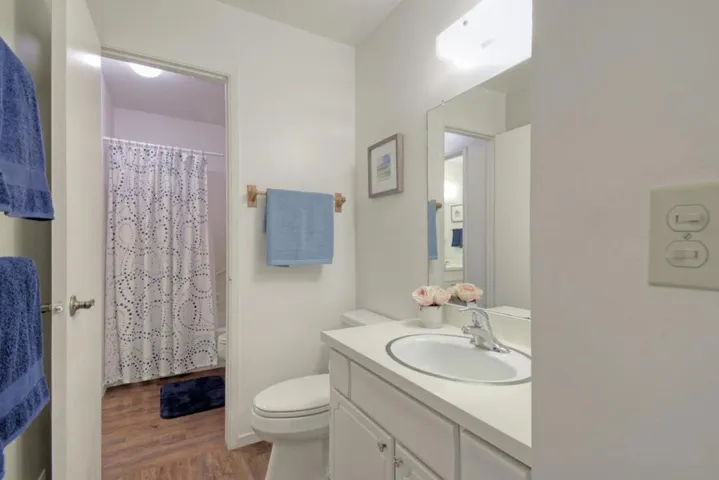 31 Oak Forest Place, Santa Rosa, California 95409