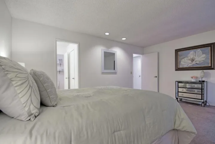 31 Oak Forest Place, Santa Rosa, California 95409
