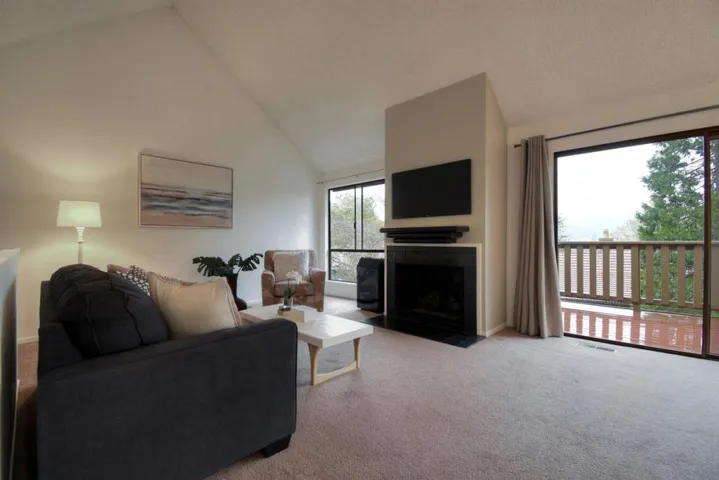 31 Oak Forest Place, Santa Rosa, California 95409