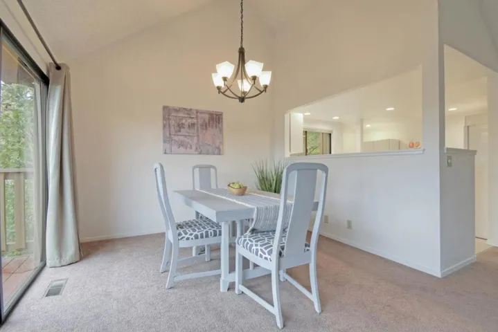 31 Oak Forest Place, Santa Rosa, California 95409