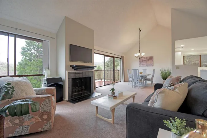 31 Oak Forest Place, Santa Rosa, California 95409