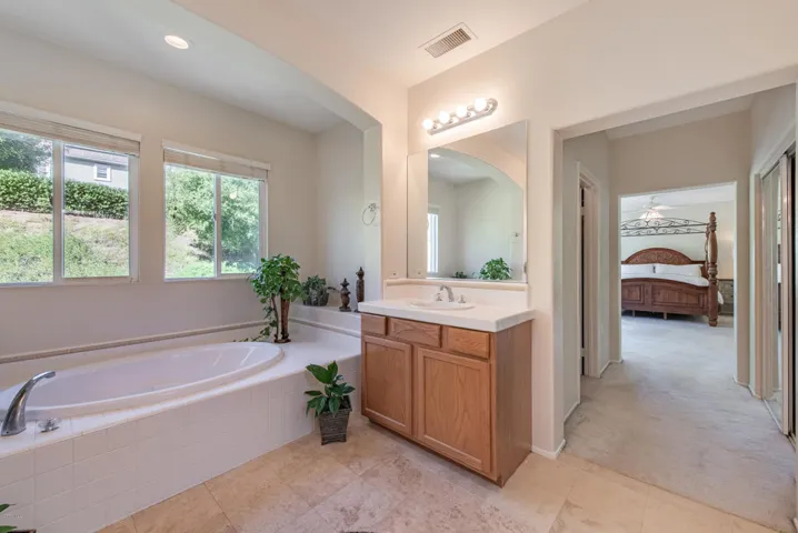 419 Willow Glen Cir Simi Valley-32