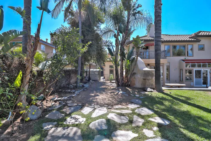 106_f8_691_Larchmont_St_092418_106_mls