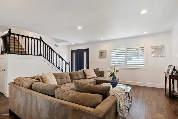 157 Fallbrook Ave Newbury Park-large-007