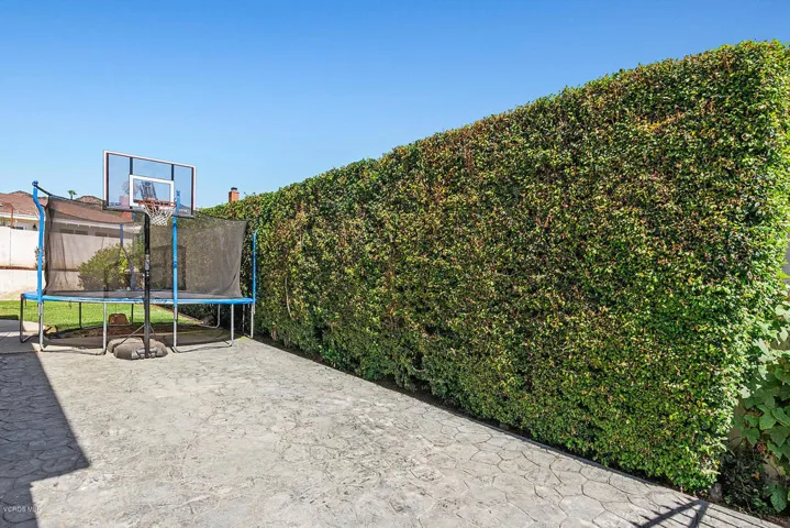 157 Fallbrook Ave Newbury Park-large-035