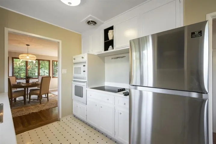 1865 Farndon Avenue, Los Altos, California 94024