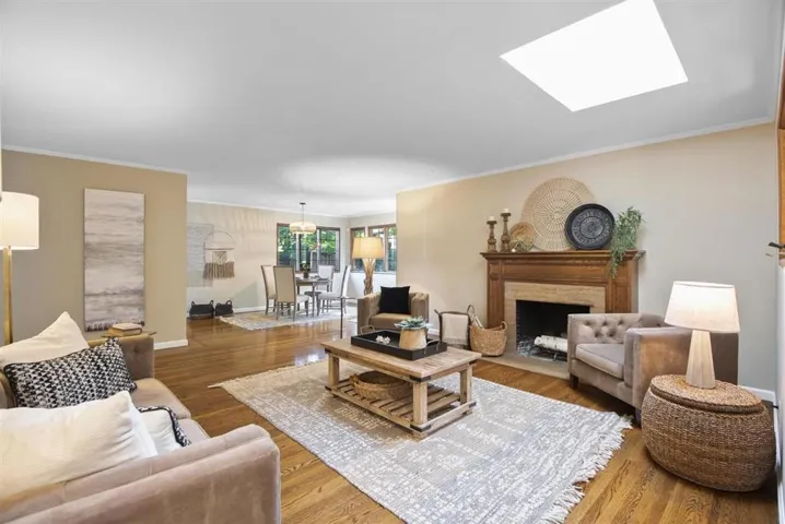 1865 Farndon Avenue, Los Altos, California 94024