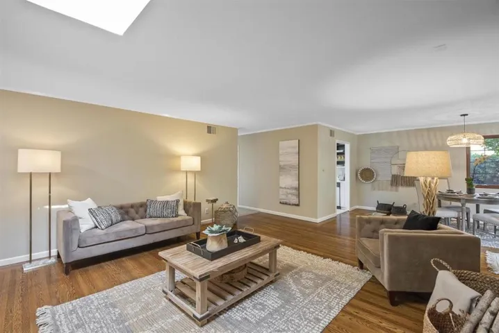 1865 Farndon Avenue, Los Altos, California 94024