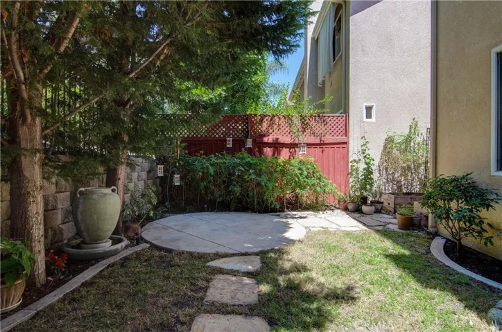 Tons of room in the backyard.  Pick your hobby now.
