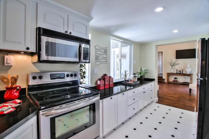 11880 San Mateo Road, Half Moon Bay, California 94019