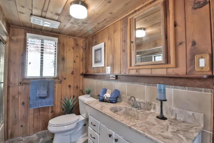 11880 San Mateo Road, Half Moon Bay, California 94019
