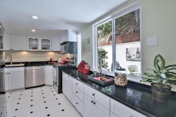 11880 San Mateo Road, Half Moon Bay, California 94019