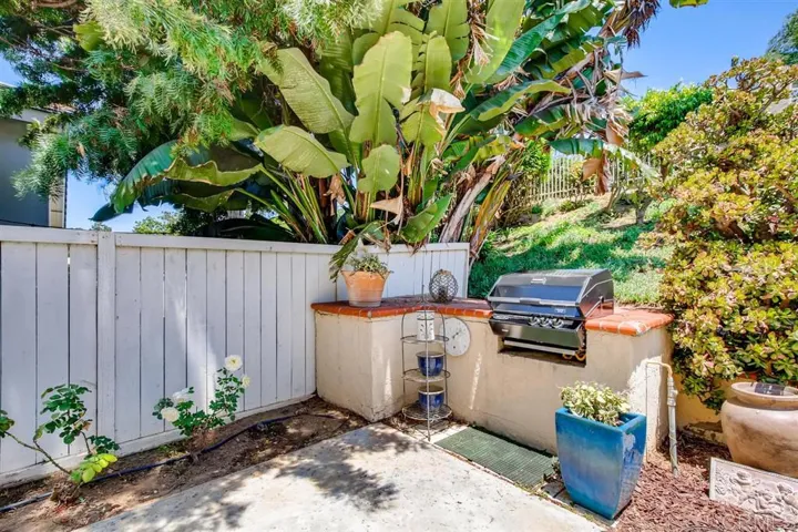 6990 Sandcastle Dr, Carlsbad, California 92011