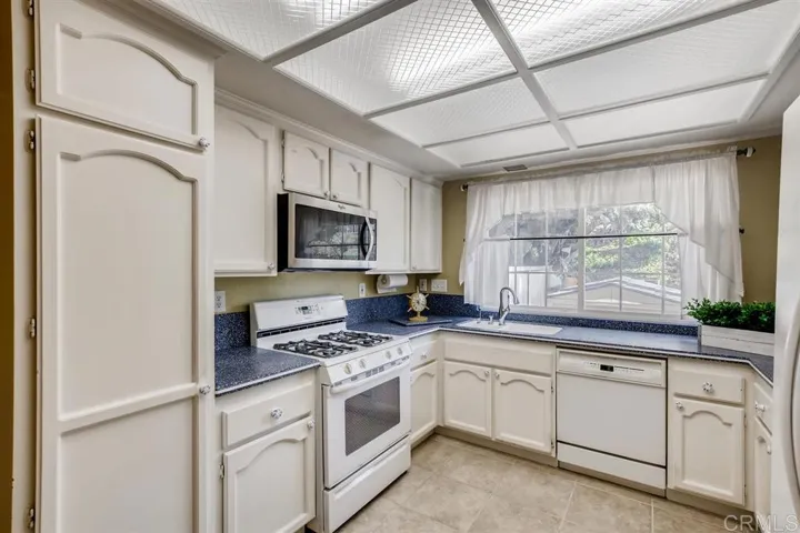 6990 Sandcastle Dr, Carlsbad, California 92011