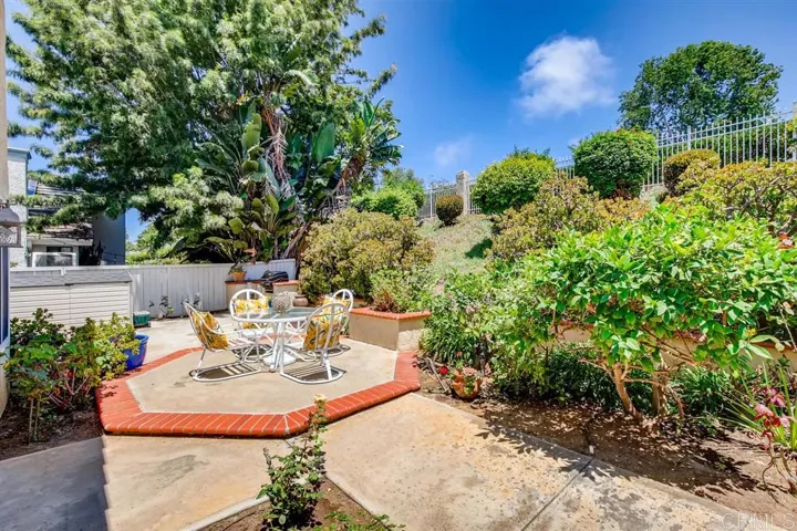 6990 Sandcastle Dr, Carlsbad, California 92011
