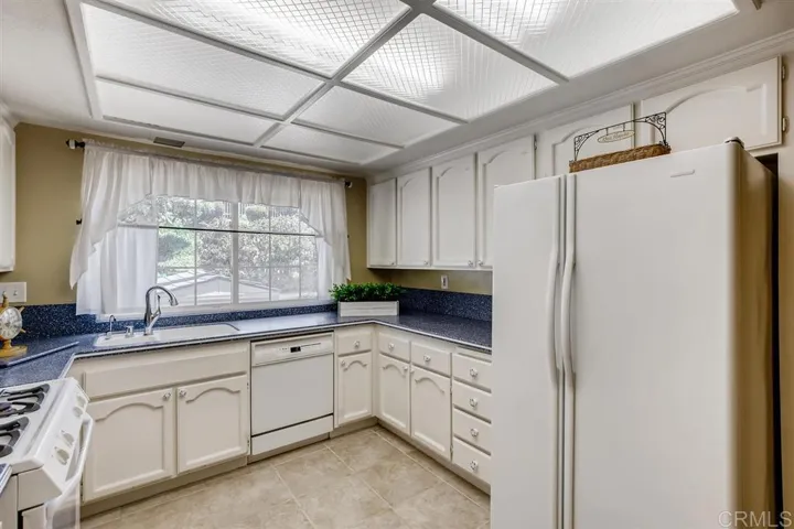 6990 Sandcastle Dr, Carlsbad, California 92011