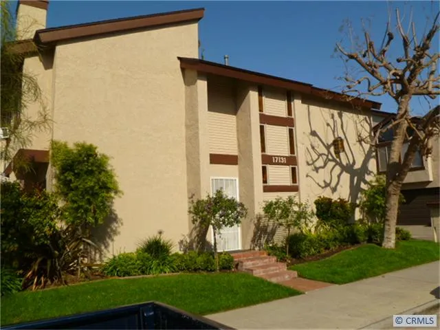 Fabulous Townhouse, Just Steps Away from the Wetlands.