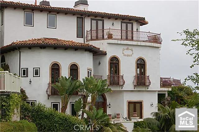 111 Emerald Bay, Laguna Beach, California 92651