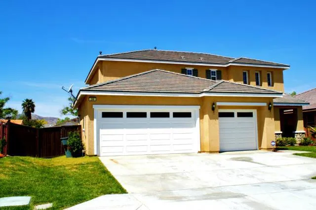 298 Holsteiner Circle, San Jacinto, California 92582