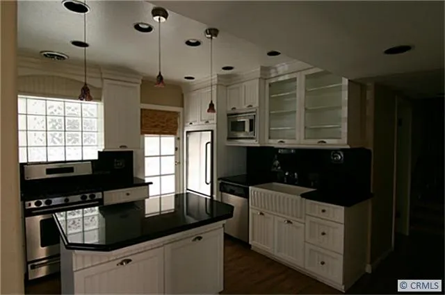 2009 Miramar Drive, Newport Beach, California 92661