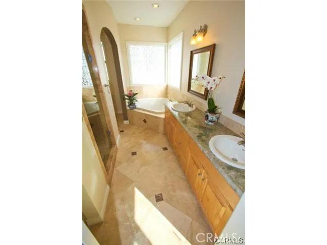215 S Irena Avenue B, Redondo Beach, California 90277