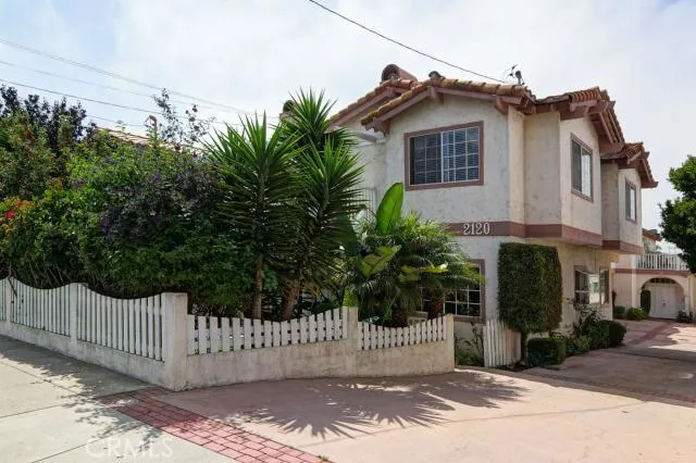 Welcome to 2120 Clark Ln, Unit A
