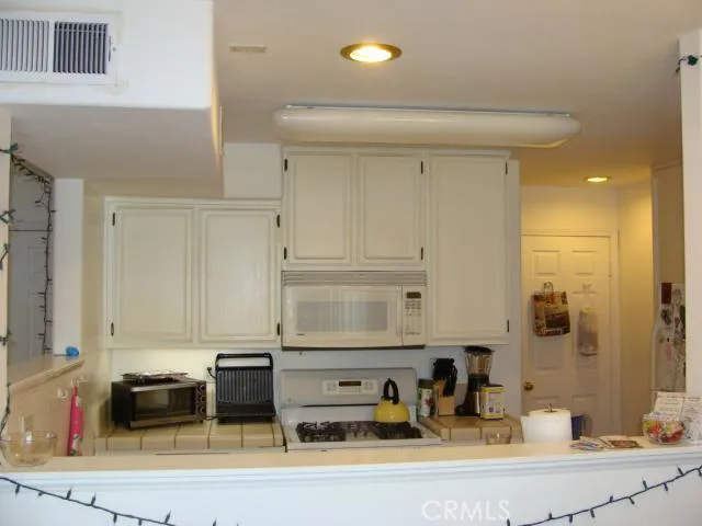 6652 Pine Bluff Drive, Whittier, California 90601