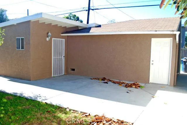 2325 Walgrove Avenue, Los Angeles, California 90066