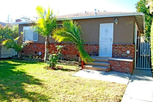 2325 Walgrove Avenue, Los Angeles, California 90066