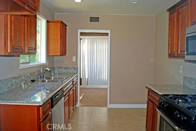 2325 Walgrove Avenue, Los Angeles, California 90066