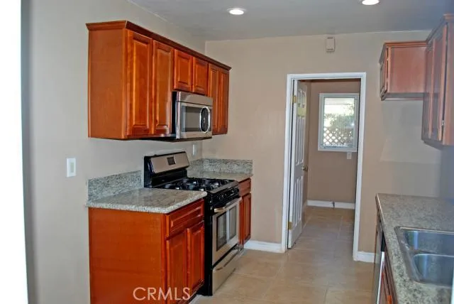 2325 Walgrove Avenue, Los Angeles, California 90066