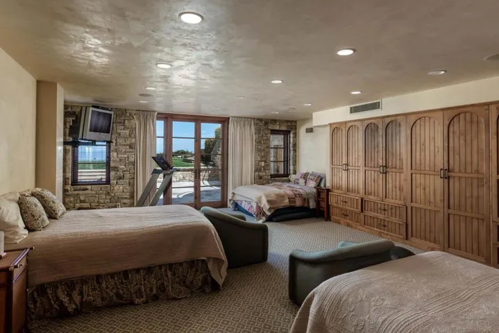 5660 Alpine Road, Portola Valley, California 94028