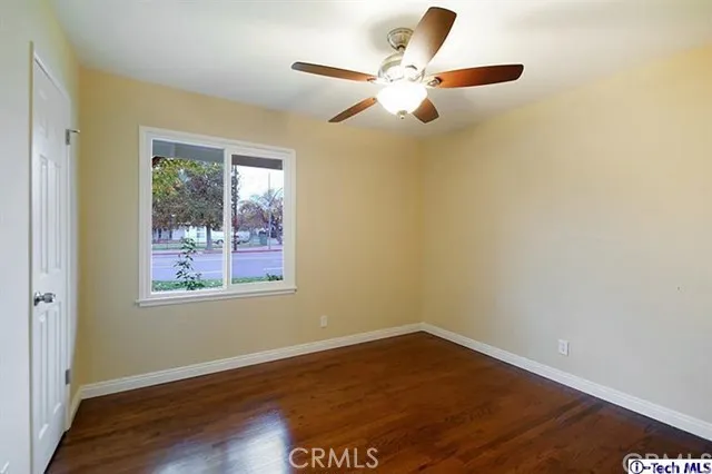 10452 Woodley, Granada Hills, California 91344