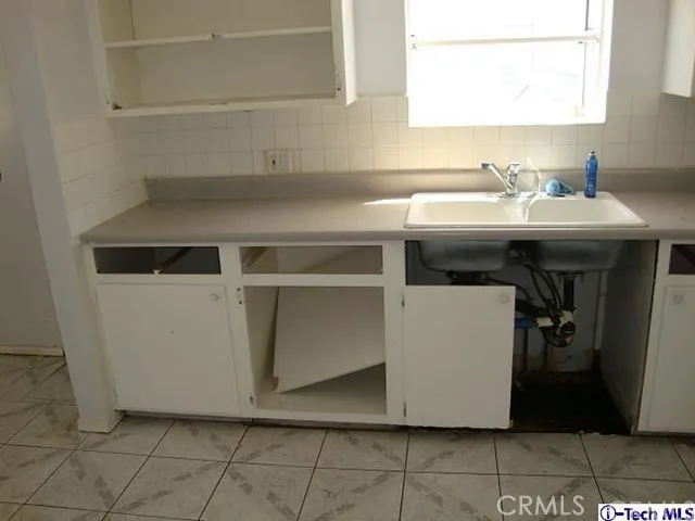 8012 Laurelgrove, North Hollywood, California 91605