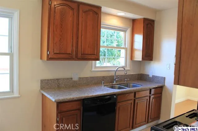8339 Bellingham, Sun Valley, California 91352
