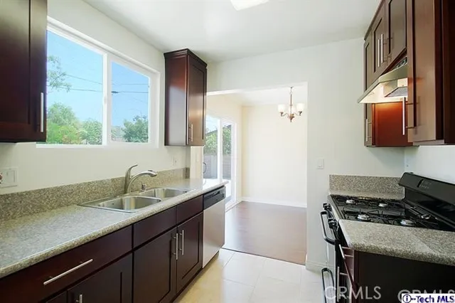 8100 Teesdale, North Hollywood, California 91605