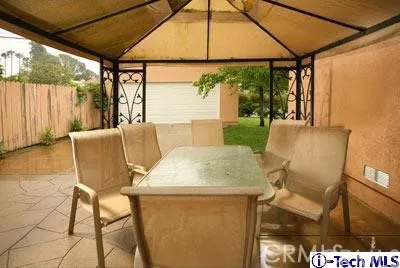 930 E Glenoaks Boulevard, Glendale, California 91207