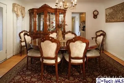 930 E Glenoaks Boulevard, Glendale, California 91207