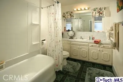 930 E Glenoaks Boulevard, Glendale, California 91207
