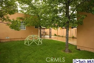 930 E Glenoaks Boulevard, Glendale, California 91207