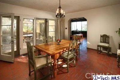 538 E Cypress Street, Glendale, California 91205