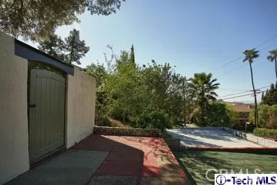 538 E Cypress Street, Glendale, California 91205