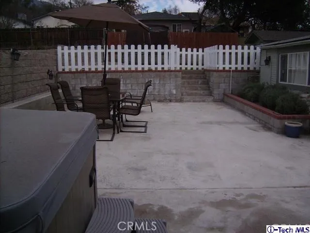 10146 Fernglen, Tujunga, California 91042