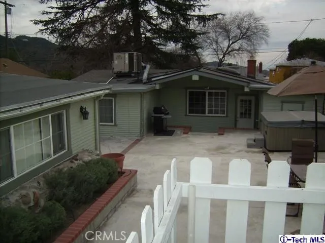 10146 Fernglen, Tujunga, California 91042