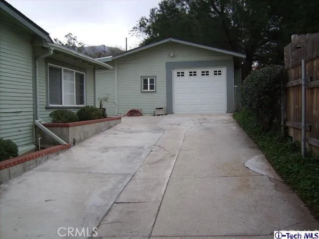 10146 Fernglen, Tujunga, California 91042