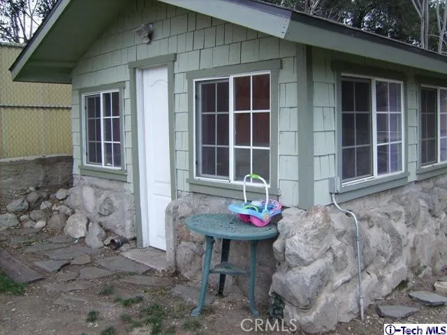 10146 Fernglen, Tujunga, California 91042