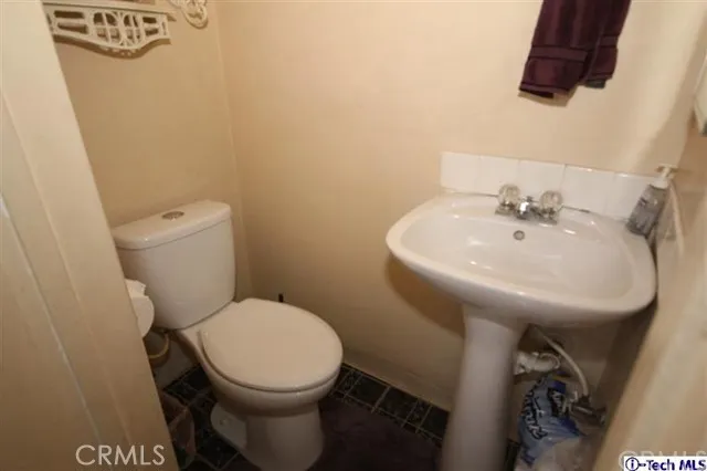 10300 S Harvard Boulevard, Los Angeles, California 90047