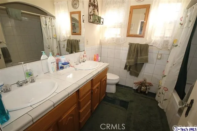 10300 S Harvard Boulevard, Los Angeles, California 90047